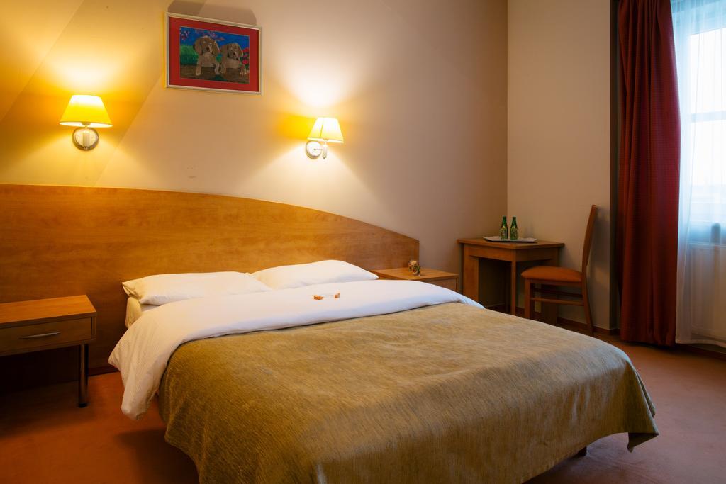 Comfortbiznes Pruszków Extérieur photo