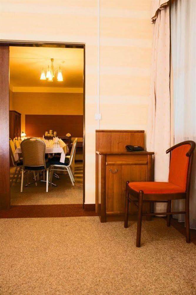 Comfortbiznes Pruszków Extérieur photo